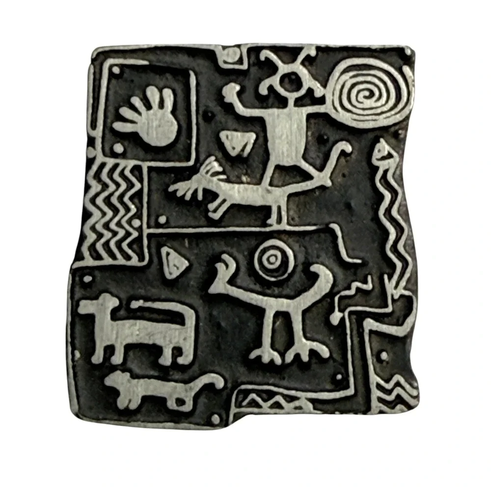 Alice Seely‎ Brooch Pin Womens  Silver Black Excellent Petroglyph Pewter 2000